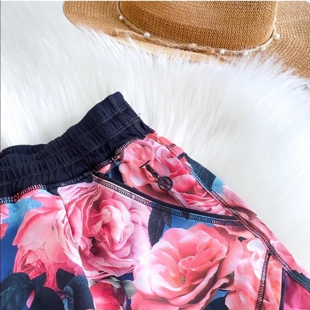 Lululemon Free Reign Short Secret Garden 4-way Stretch Pink Rose Floral 4